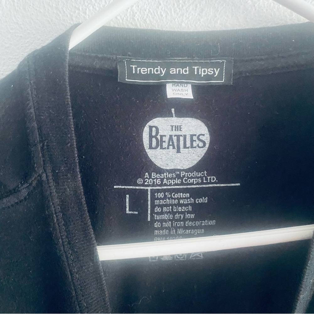Trendy & Tipsy black The Beatles chain tank top - Picture 10 of 11